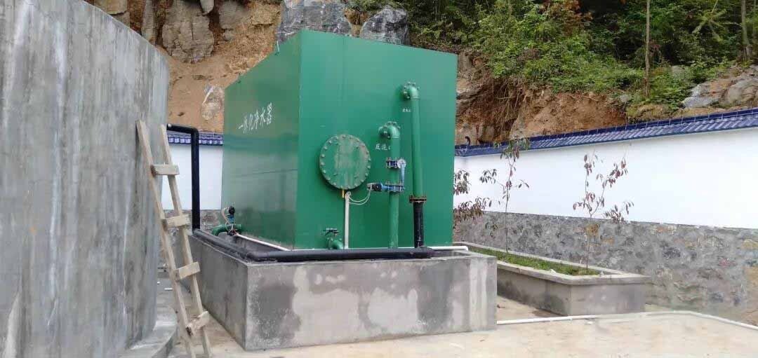 一體化凈水器設(shè)備現(xiàn)場圖 一體化凈水器設(shè)備現(xiàn)場圖